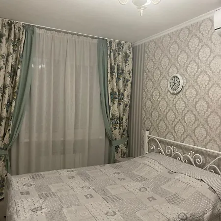 прованс на тенистій アパート *